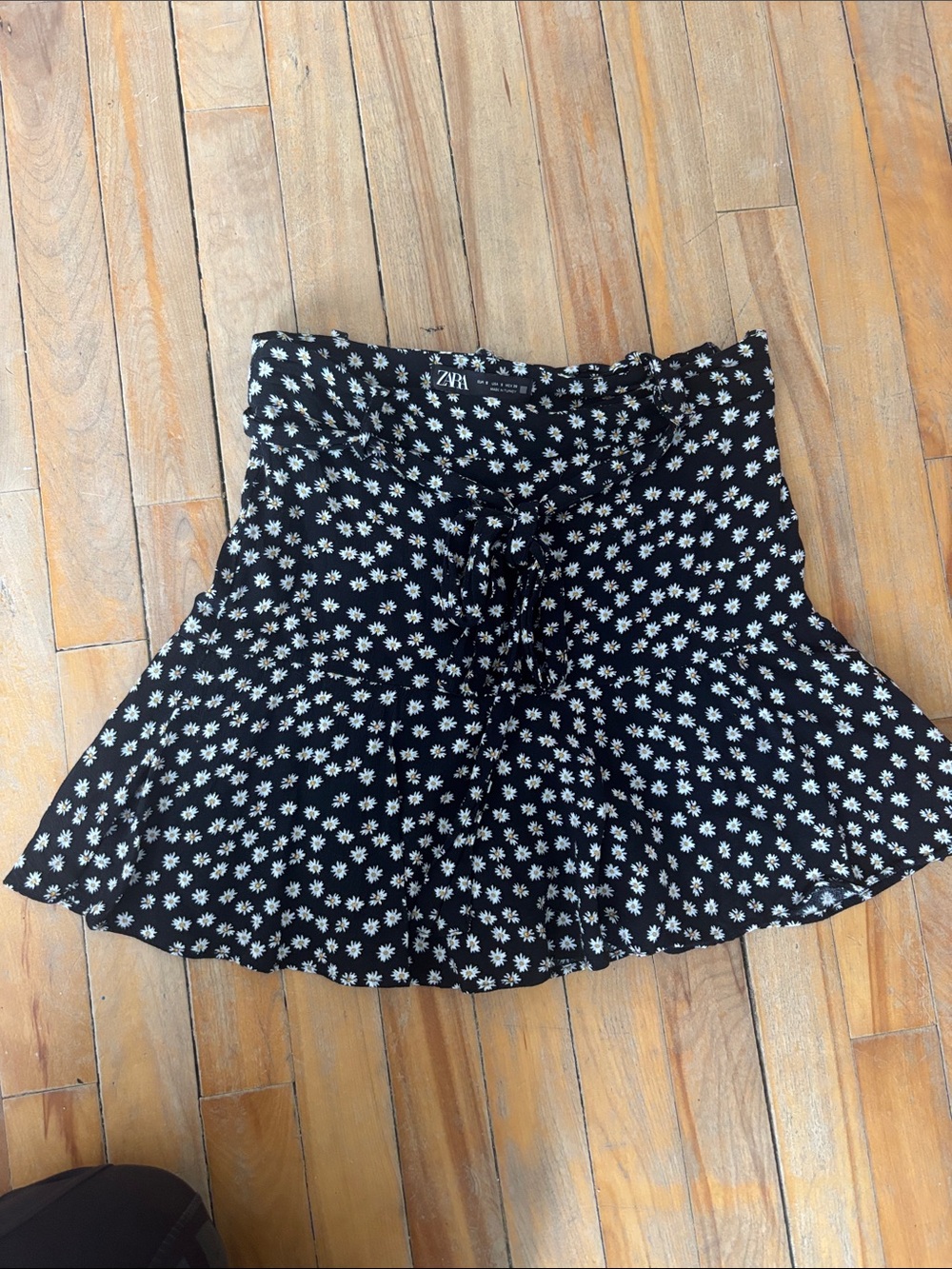 Zara Black White Floral Tie-Waist Skater Skirt